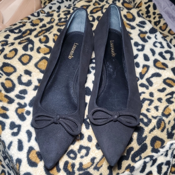 Larroude Lee Flat Shoes Pointed Toe Black Suede With Bow Women's Size 8.5